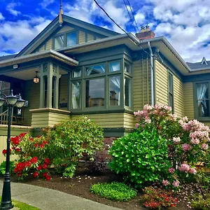 Robert Porter House 4*, Victoria Canada